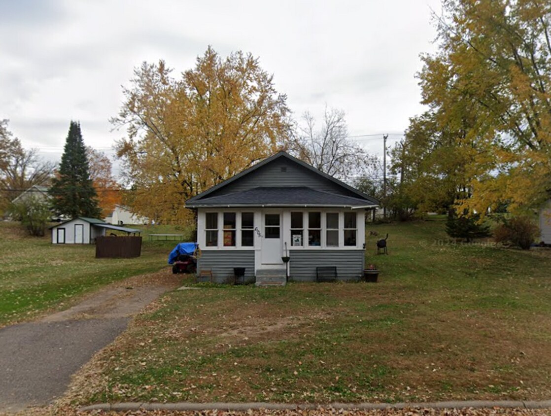 Foto principal - 605 E River Ave
