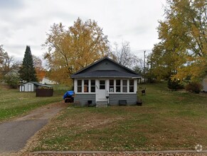 Building Photo - 605 E River Ave
