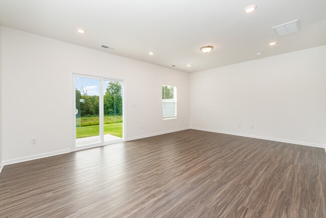 Building Photo - 3209 Lilac Grove Dr