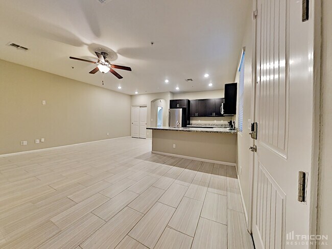 Foto del edificio - 12560 W Hummingbird Terrace