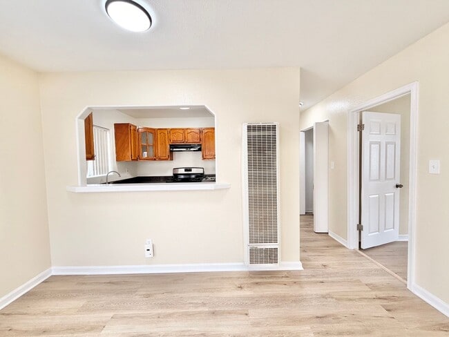 Building Photo - 138 W 93rd St