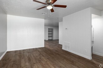 Interior Photo - Aspen Place