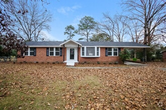 Building Photo - 1744 Woodford Rd
