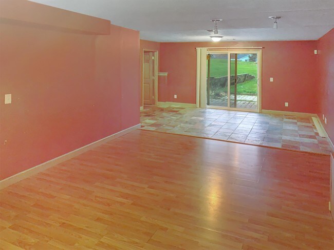 Foto del edificio - 2021 Eastcastle Dr SE