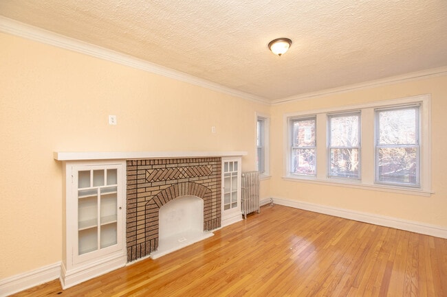 Foto del edificio - 2922 N Albany Ave