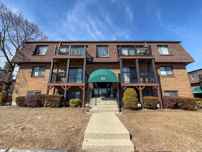 Foto del edificio - 816 County St
