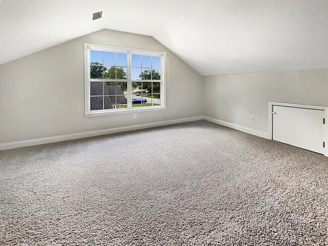 Building Photo - 848 Black Knight Dr