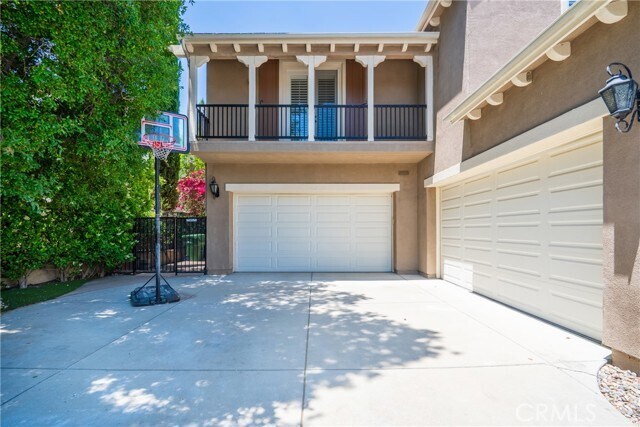 Building Photo - 26743 Mont Calabasas Dr