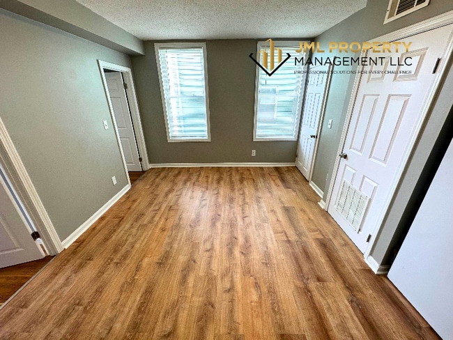 Photo - 321 Union St Apartment