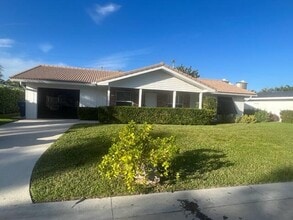 Building Photo - 1260 Manor Dr