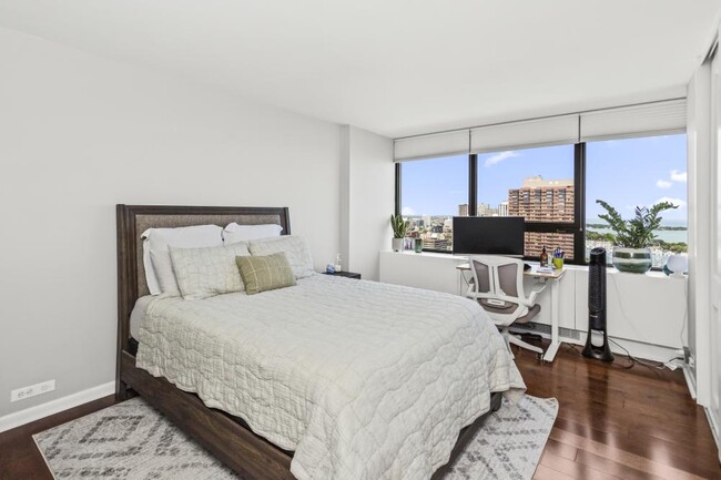 Foto del edificio - 2 bedroom in Chicago IL 60657