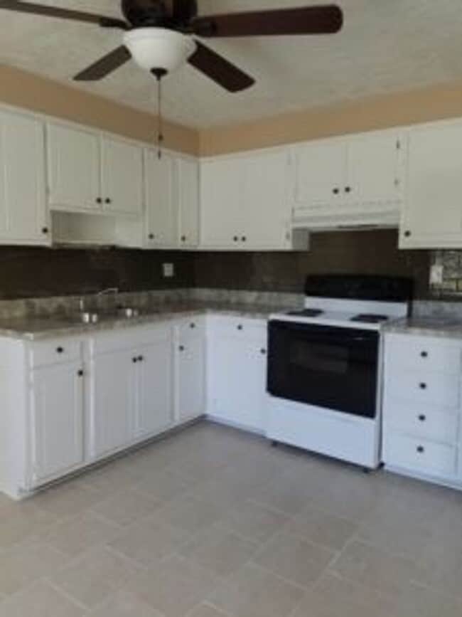 Foto del edificio - 1 Bedroom Apartments - Great Space at a Gr...