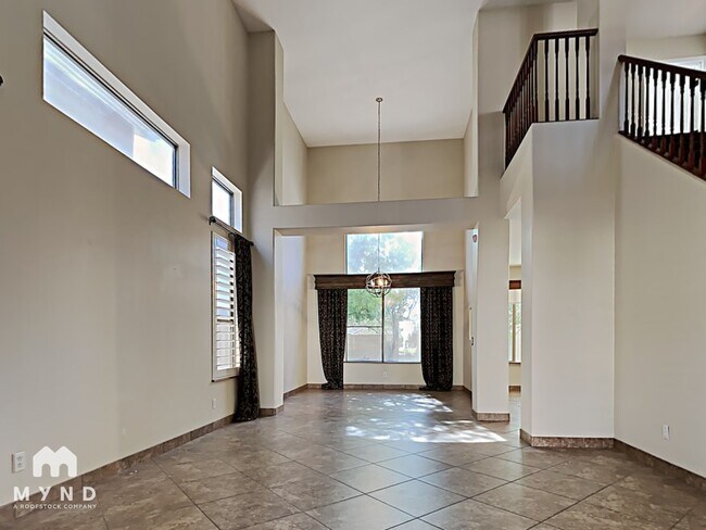 Foto del edificio - 3719 W Fallen Leaf Ln