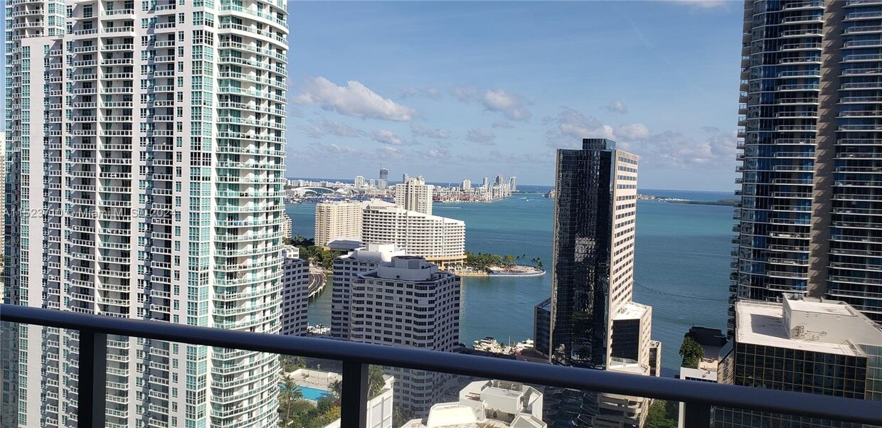 Foto del edificio - 1010 Brickell Ave