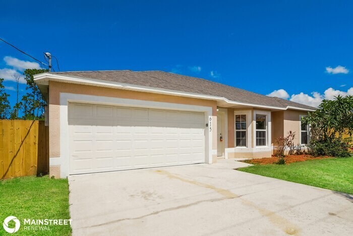 Primary Photo - 615 NW North Macedo Blvd, Port St. Lucie, ...