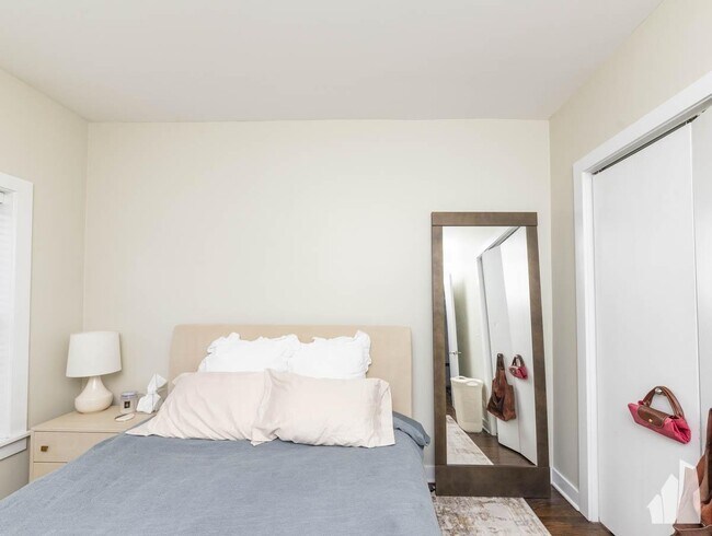 Foto del edificio - 1 bedroom in Chicago IL 60657