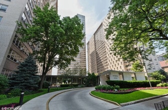 Building Photo - 3950 N Lake Shore Dr