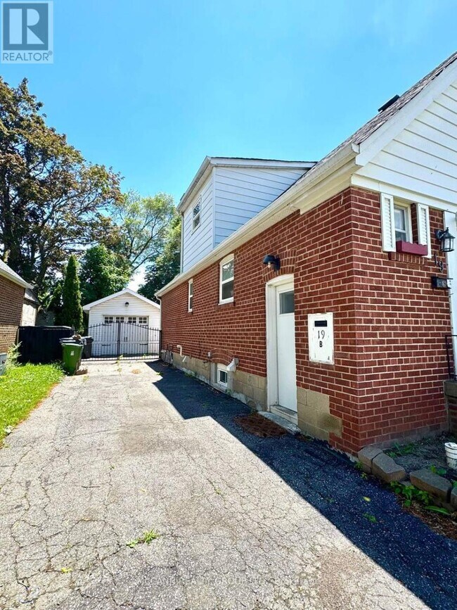 Photo du bâtiment - 19 Westchester Rd