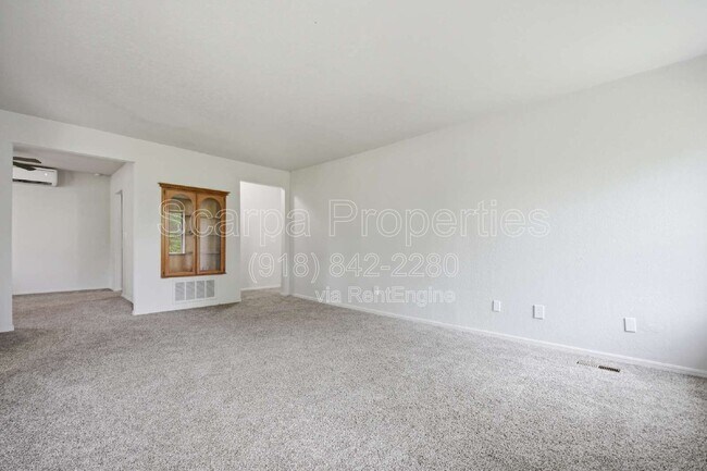 Foto del edificio - 1109 S Ellison Ave