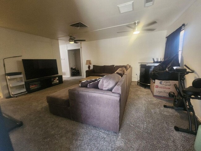 Building Photo - COMING SOON! 3 Bedroom 2 Bath w/ Solar