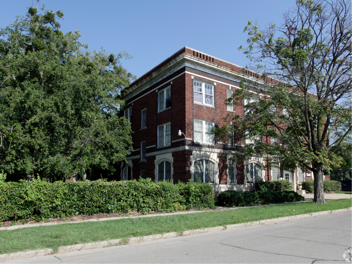 Building Photo - Georgian Terrace Apartments