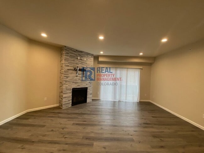 Foto del edificio - 875 E 78th Ave