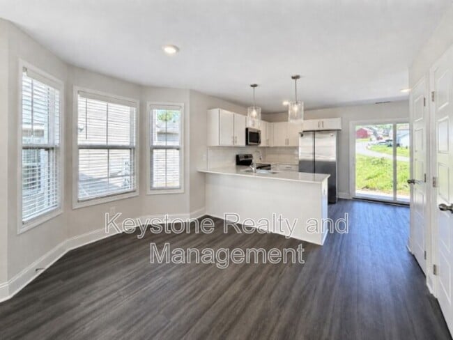 Building Photo - 1207 Woodland Vly Ln