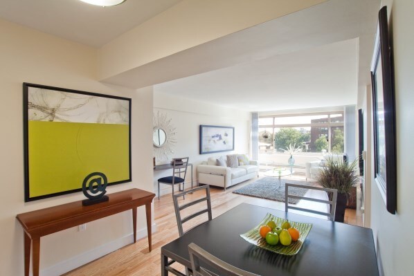 Foto del edificio - 1440 Beacon St