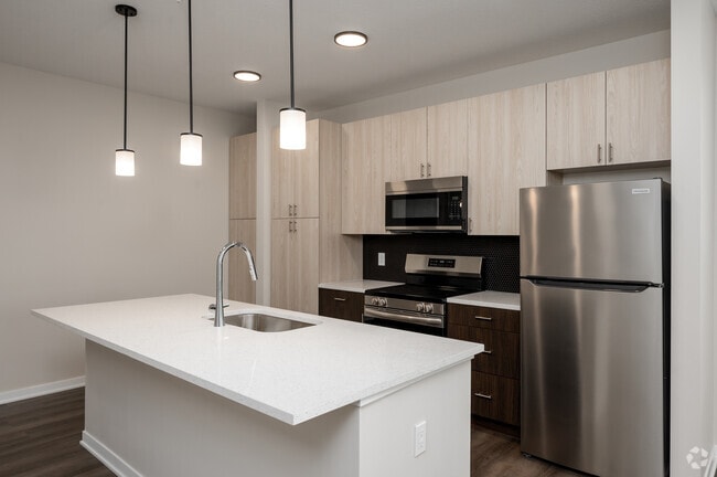 1BR, 1BA - 762SF - Kitchen - The Domino