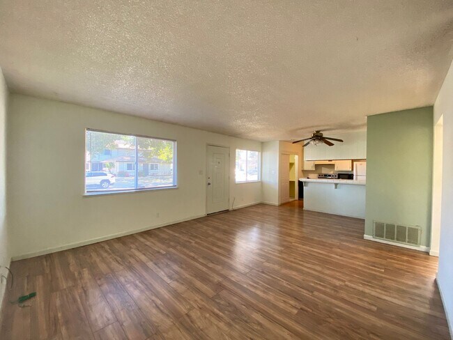 Foto del edificio - Single Story Condo