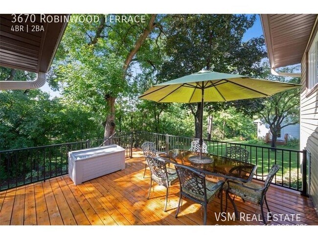 Building Photo - Gorgeous 4 Bed 2 Bath 2 Car Garage in Minn...