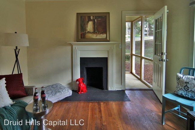 Building Photo - 3 br, 1 bath House - 77 Leslie Street