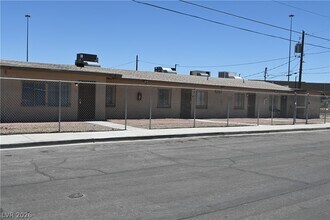 Building Photo - 1007 C St