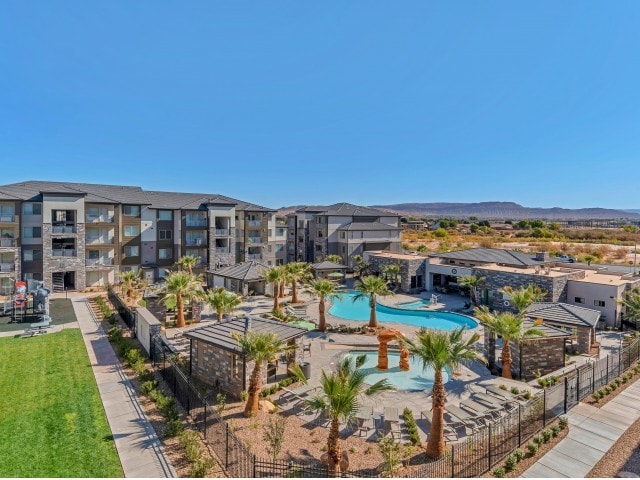 Building Photo - Grayhawk at River's Edge