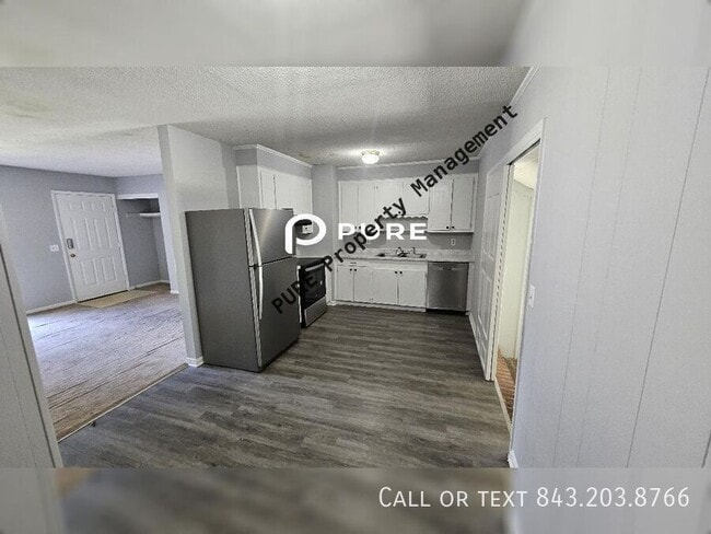 Building Photo - 364 Holly Ave