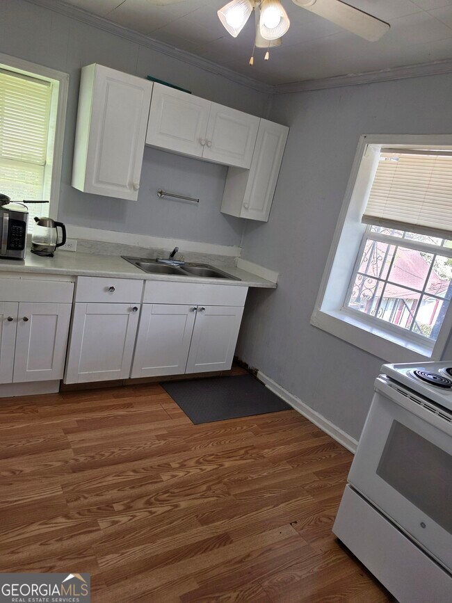 Foto del edificio - 5 1/2 Walker St