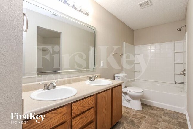 Foto del edificio - 10872 Zimmerman Ln