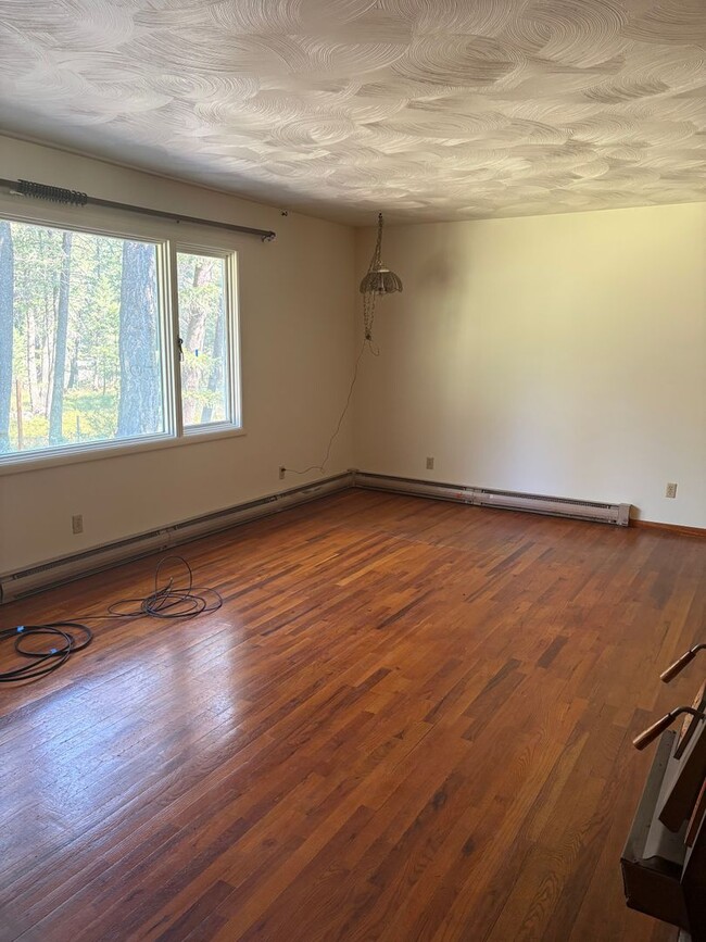 Building Photo - 3029 River Bend Dr