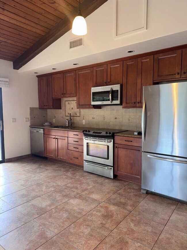 Foto del edificio - 4790 Sand Canyon Rd