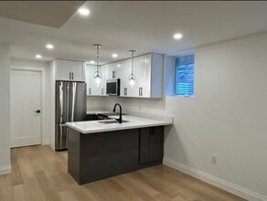Building Photo - 351 Northcliffe Blvd
