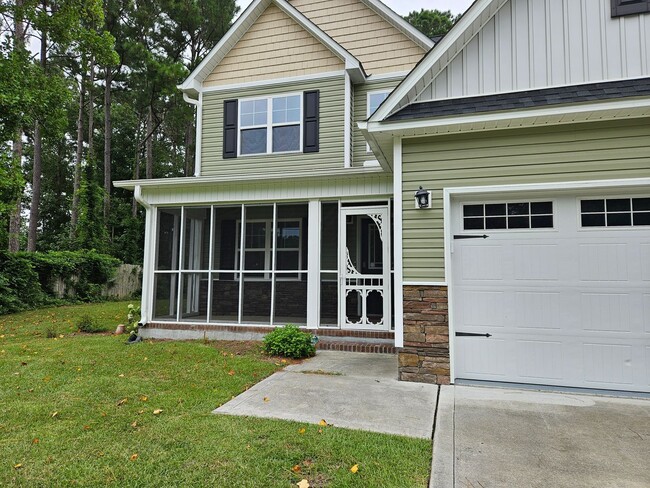 Building Photo - Charming 3-bedroom, 2-bathroom unfurnished home - No HOA - Sneads Ferry
