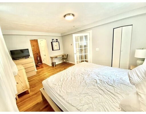 Building Photo - 234 Pearl St