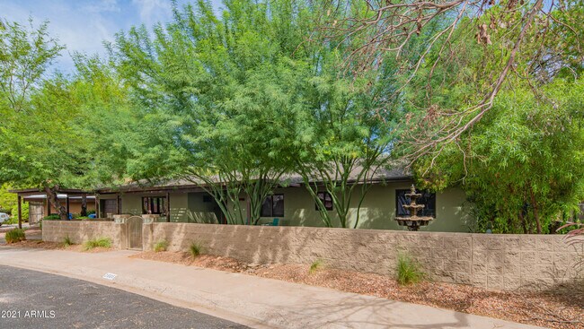 Building Photo - 2805 N 13th Ave