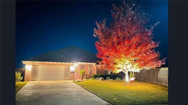 Building Photo - 402 SW Arch St