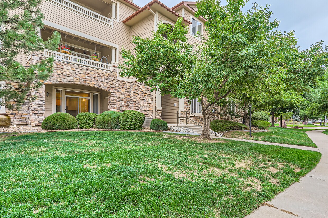 8427 S Hoyt Way Unit 105, Littleton, CO 80128 Condo for Rent in