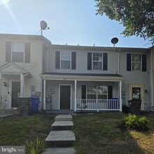 Building Photo - 404 Trefoil Pl
