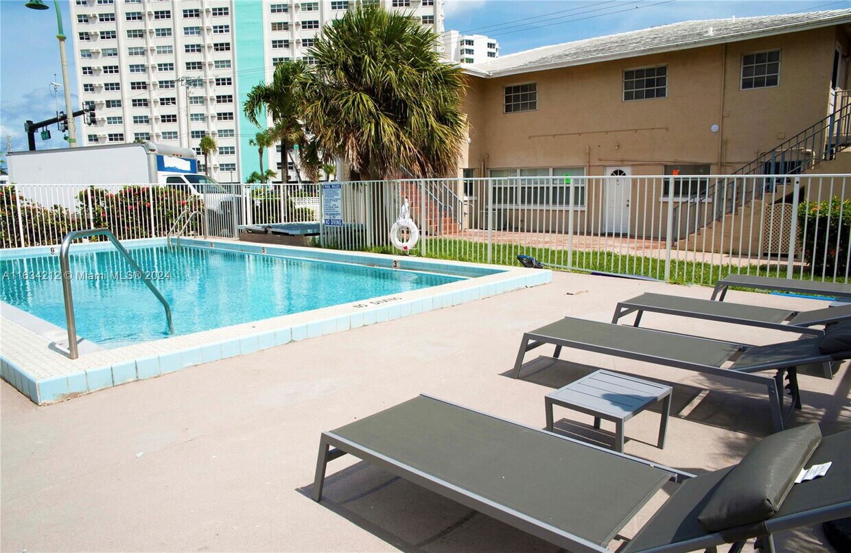 Primary Photo - 4105 N Ocean Dr
