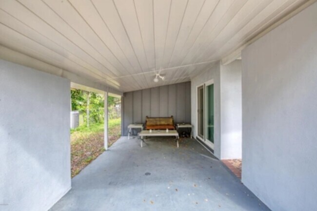 Foto del edificio - 605 Vera St