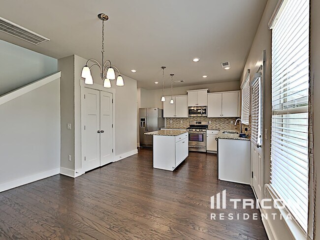 Foto del edificio - 4752 Kingdom Dr