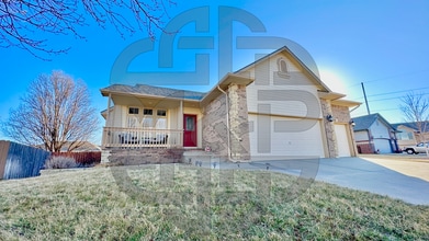 Building Photo - 2113 Timber Ln Cir